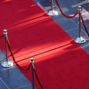 Salg af Røde Løbere i mange varianter hos Klar Til Fest